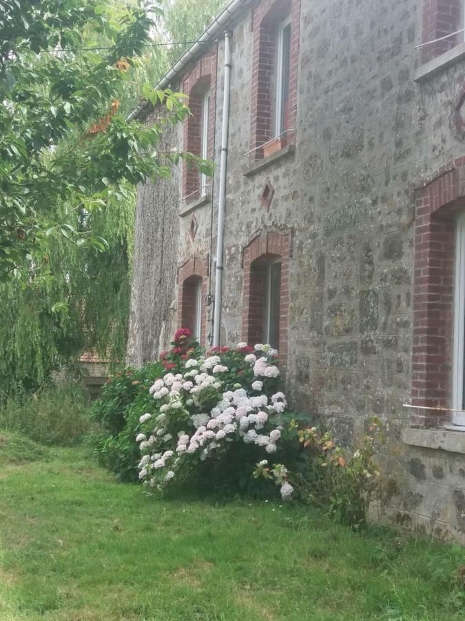 Kerflaveur Hotel La Fresnaye-au-Sauvage Exterior foto